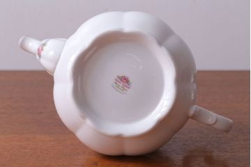 アンティーク雑貨　イギリス　Royal Albert(ロイヤルアルバート)　Tranquillity(トランキュリティ)シリーズ　ティーポット・シュガー・クリーマー3点