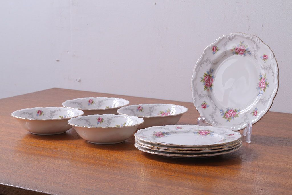 アンティーク雑貨　イギリス　Royal Albert(ロイヤルアルバート)　Tranquillity(トランキュリティ)シリーズ　ケーキ皿など9点(洋食器)