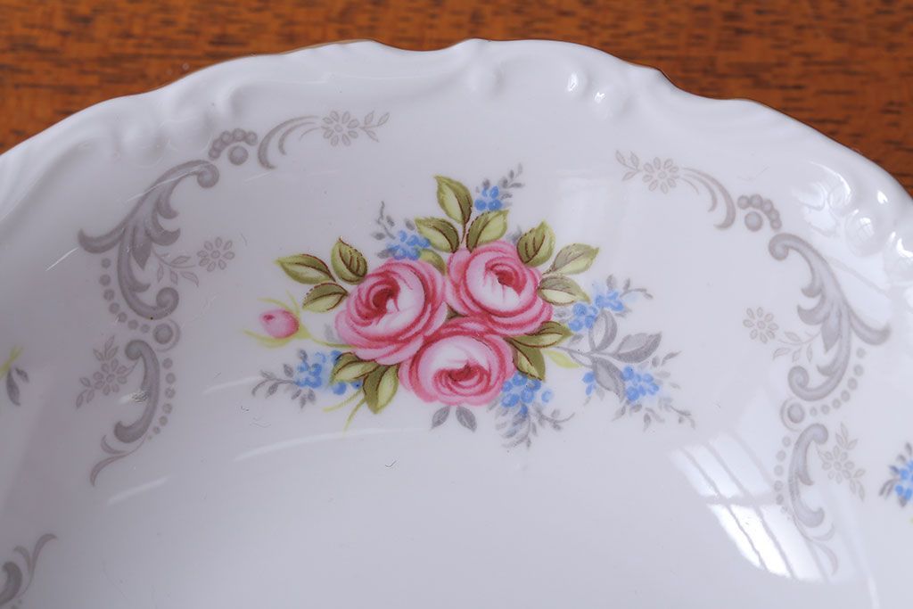 アンティーク雑貨　イギリス　Royal Albert(ロイヤルアルバート)　Tranquillity(トランキュリティ)シリーズ　ケーキ皿など9点(洋食器)