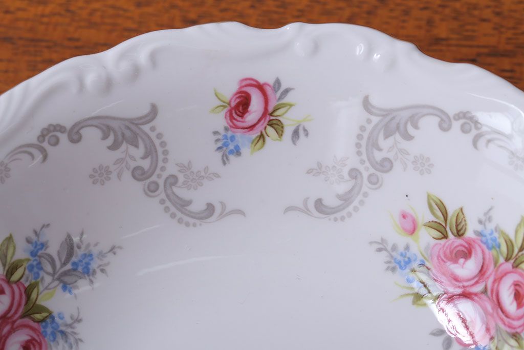 アンティーク雑貨　イギリス　Royal Albert(ロイヤルアルバート)　Tranquillity(トランキュリティ)シリーズ　ケーキ皿など9点(洋食器)