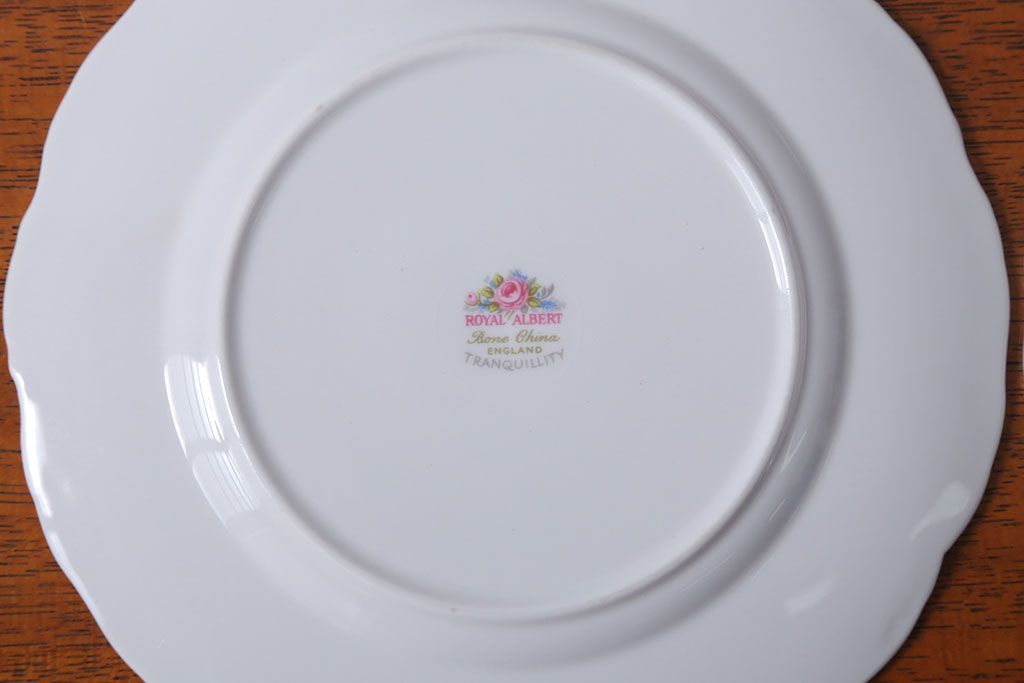 アンティーク雑貨　イギリス　Royal Albert(ロイヤルアルバート)　Tranquillity(トランキュリティ)シリーズ　ケーキ皿など9点(洋食器)