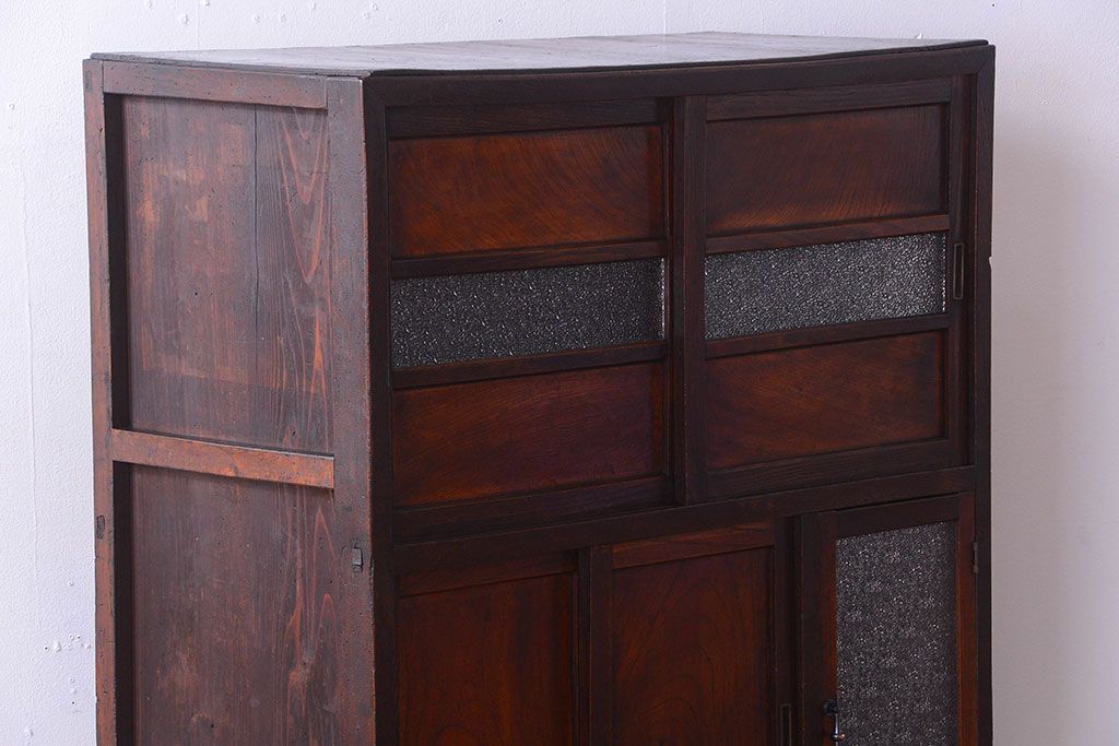 アンティーク家具　和製アンティーク　ダイヤガラス入り!小さなキッチンキャビネット(食器棚・収納棚)