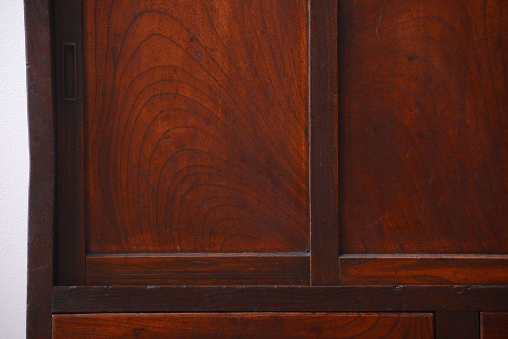 アンティーク家具　和製アンティーク　ダイヤガラス入り!小さなキッチンキャビネット(食器棚・収納棚)