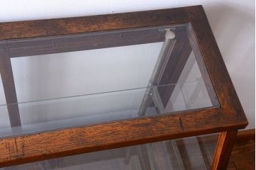レトロ家具　和製アンティーク　古い木のレトロな台形型ガラスケース
