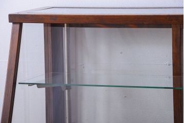 レトロ家具　和製アンティーク　古い木のレトロな台形型ガラスケース