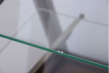 レトロ家具　和製アンティーク　古い木のレトロな台形型ガラスケース