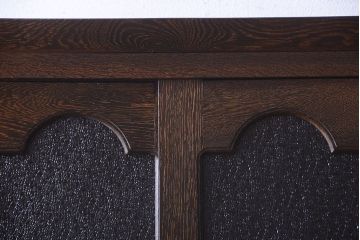 アンティーク家具　和製アンティーク　ダイヤガラス入り!上品で上質な古い木製カップボード(食器棚)