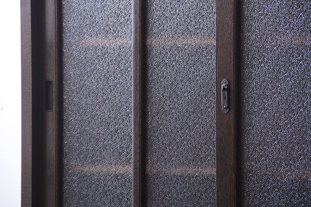 アンティーク家具　和製アンティーク　ダイヤガラス入り!上品で上質な古い木製カップボード(食器棚)