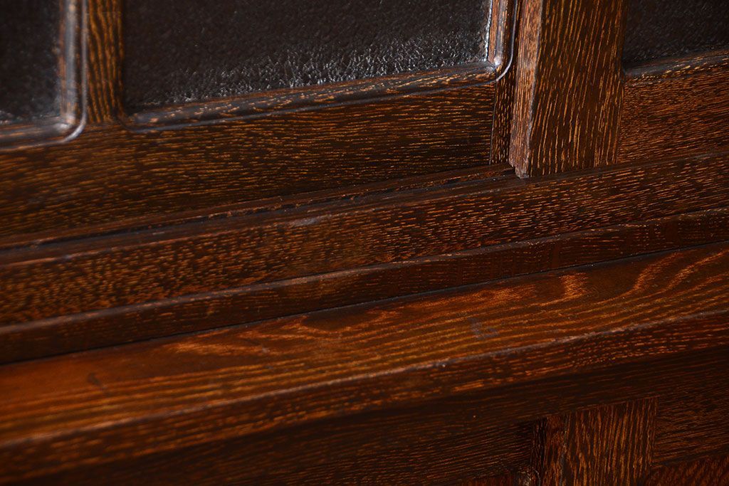 アンティーク家具　和製アンティーク　ダイヤガラス入り!上品で上質な古い木製カップボード(食器棚)