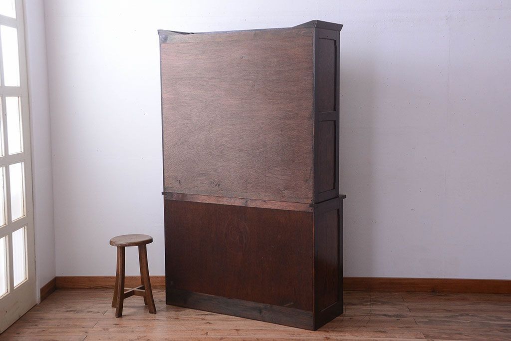 アンティーク家具　和製アンティーク　ダイヤガラス入り!上品で上質な古い木製カップボード(食器棚)