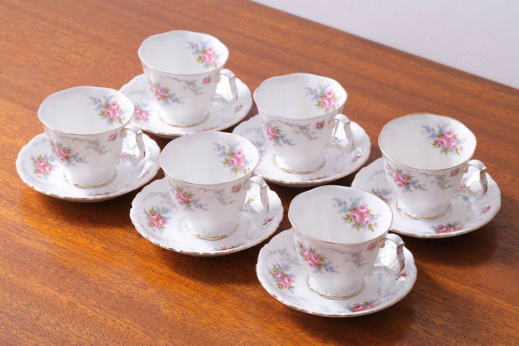 アンティーク雑貨　イギリス　Royal Albert(ロイヤルアルバート)　Tranquillity(トランキュリティ)シリーズ　カップ&ソーサー6客(洋食器)