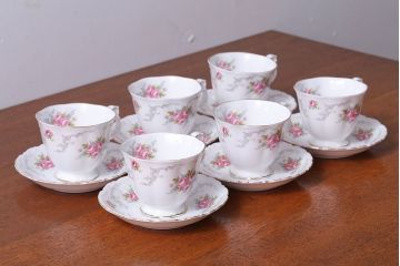 アンティーク雑貨　イギリス　Royal Albert(ロイヤルアルバート)　Tranquillity(トランキュリティ)シリーズ　カップ&ソーサー6客(洋食器)