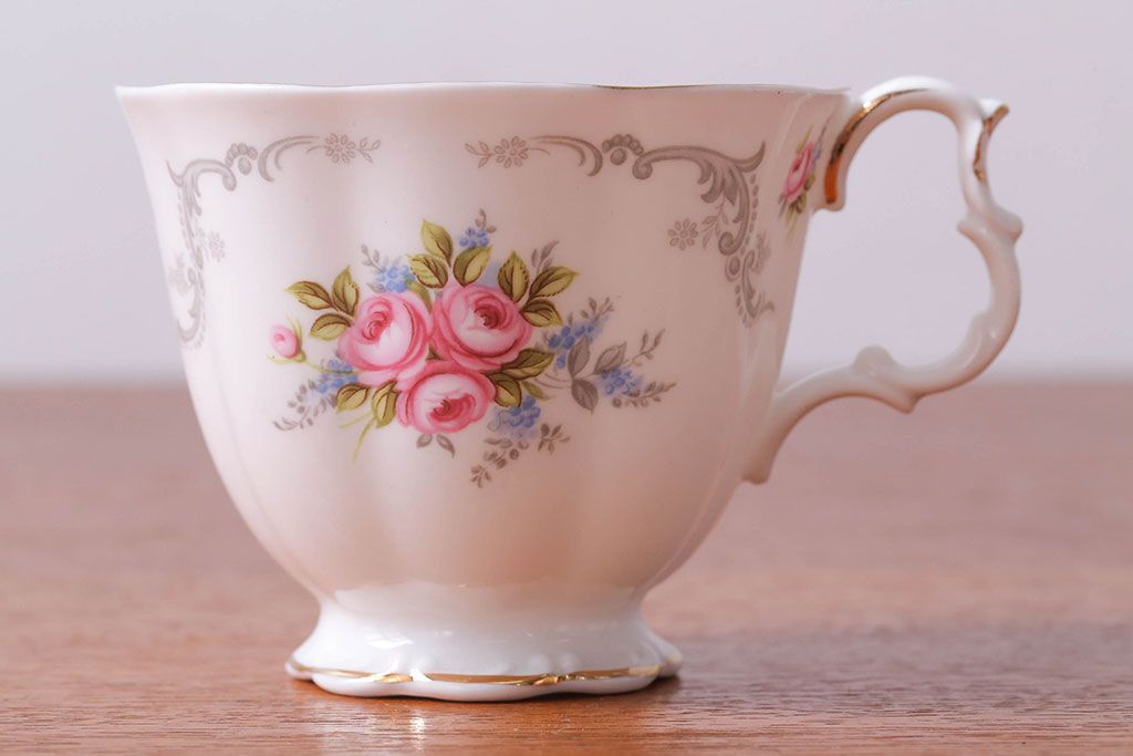 アンティーク雑貨　イギリス　Royal Albert(ロイヤルアルバート)　Tranquillity(トランキュリティ)シリーズ　カップ&ソーサー6客(洋食器)