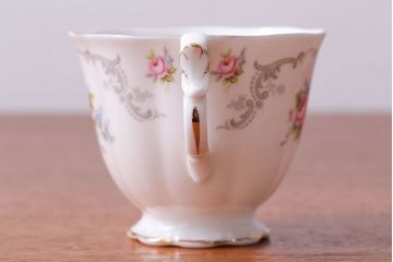 アンティーク雑貨　イギリス　Royal Albert(ロイヤルアルバート)　Tranquillity(トランキュリティ)シリーズ　カップ&ソーサー6客(洋食器)