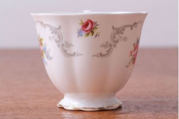 アンティーク雑貨　イギリス　Royal Albert(ロイヤルアルバート)　Tranquillity(トランキュリティ)シリーズ　カップ&ソーサー6客(洋食器)