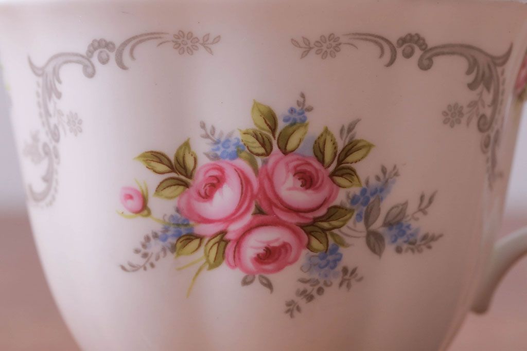 アンティーク雑貨　イギリス　Royal Albert(ロイヤルアルバート)　Tranquillity(トランキュリティ)シリーズ　カップ&ソーサー6客(洋食器)