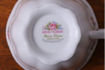 アンティーク雑貨　イギリス　Royal Albert(ロイヤルアルバート)　Tranquillity(トランキュリティ)シリーズ　カップ&ソーサー6客(洋食器)
