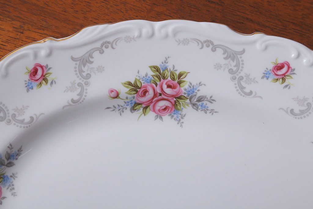 アンティーク雑貨　イギリス　Royal Albert(ロイヤルアルバート)　Tranquillity(トランキュリティ)シリーズ　大皿など3点(洋食器)