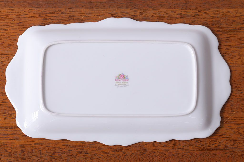 アンティーク雑貨　イギリス　Royal Albert(ロイヤルアルバート)　Tranquillity(トランキュリティ)シリーズ　大皿など3点(洋食器)