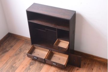 アンティーク家具　和製アンティーク　古い木の上品な茶棚(飾り棚)