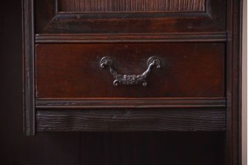 アンティーク家具　和製アンティーク　古い木の上品な茶棚(飾り棚)