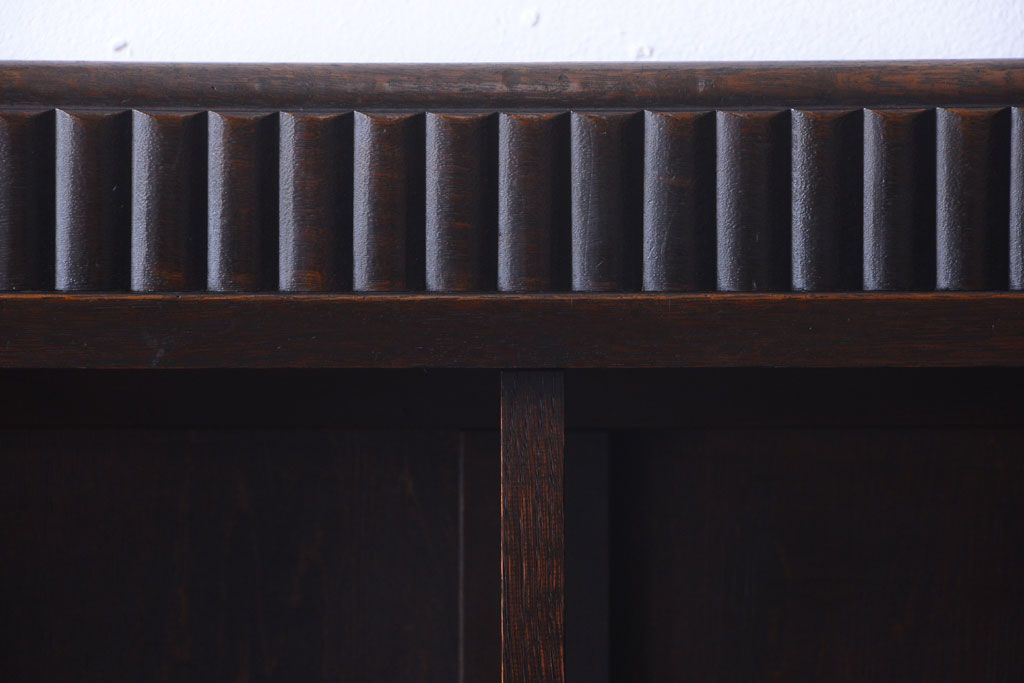 アンティーク家具　和製アンティーク　シックな大型本棚(ブックシェルフ・飾り棚)