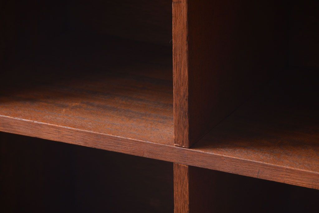 アンティーク家具　和製アンティーク　古い木の縦型マス目棚(収納棚、飾り棚)