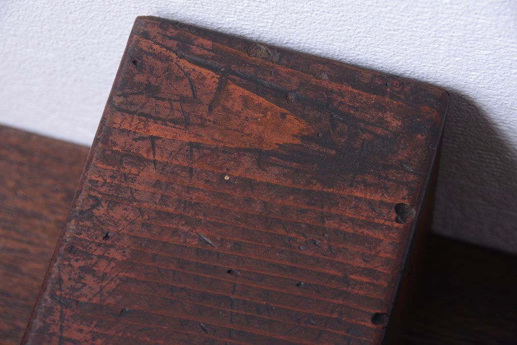 アンティーク家具　古民具・骨董　古い木の小さなアンティーク小引き出し