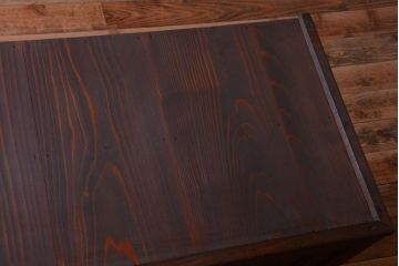 アンティーク家具　和製アンティーク　組子戸が珍しい古い木の高級重ね水屋箪笥