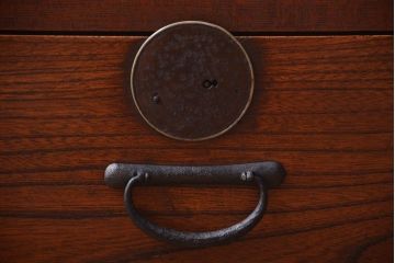 アンティーク家具　 アンティーク　シンプルで小ぶりな時代箪笥ローボード