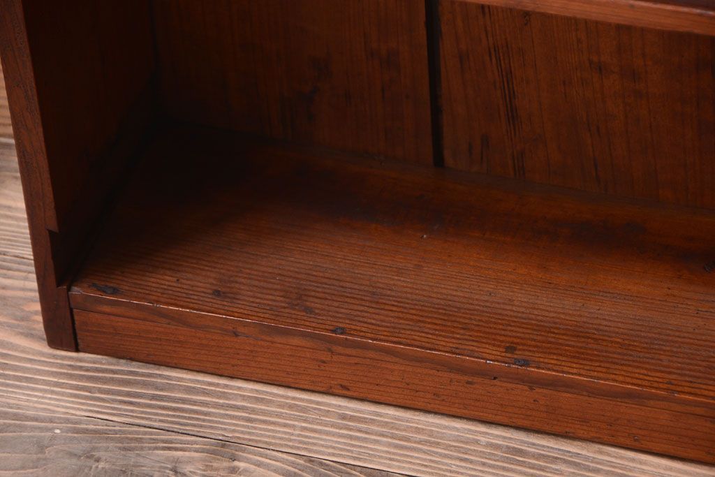 アンティーク家具　和製アンティーク　古い木の小さな本棚