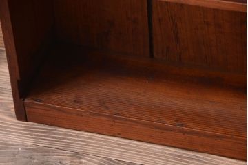 アンティーク家具　和製アンティーク　古い木の小さな本棚