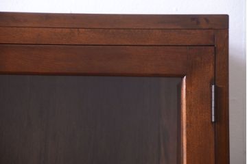 アンティーク家具　和製アンティーク　面取りガラスの大振りで重厚な古い本箱