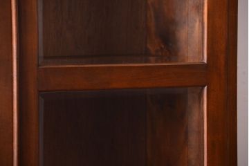 アンティーク家具　和製アンティーク　面取りガラスの大振りで重厚な古い本箱