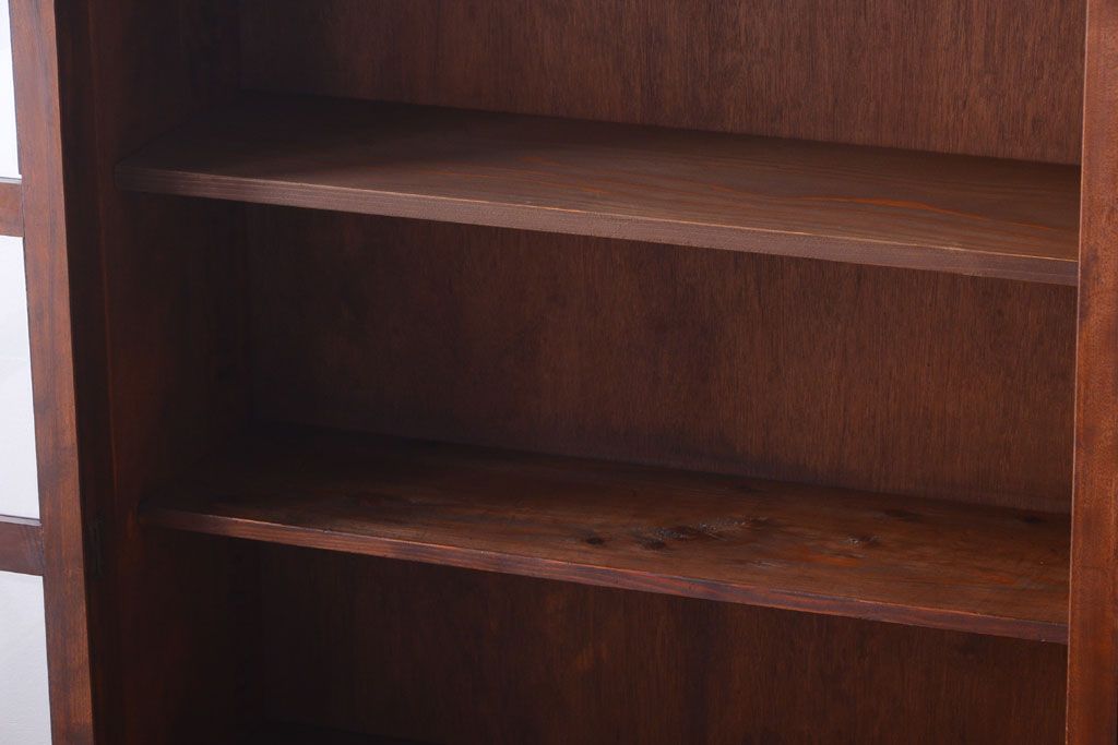 アンティーク家具　和製アンティーク　面取りガラスの大振りで重厚な古い本箱