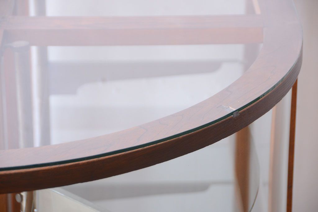 アンティーク家具　和製アンティーク　古いナラ材のR型ガラスショーケース