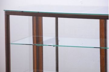 アンティーク家具　和製アンティーク　古いナラ材のR型ガラスショーケース