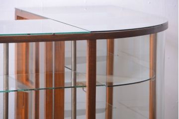 アンティーク家具　和製アンティーク　古いナラ材のR型ガラスショーケース