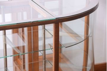 アンティーク家具　和製アンティーク　古いナラ材のR型ガラスショーケース