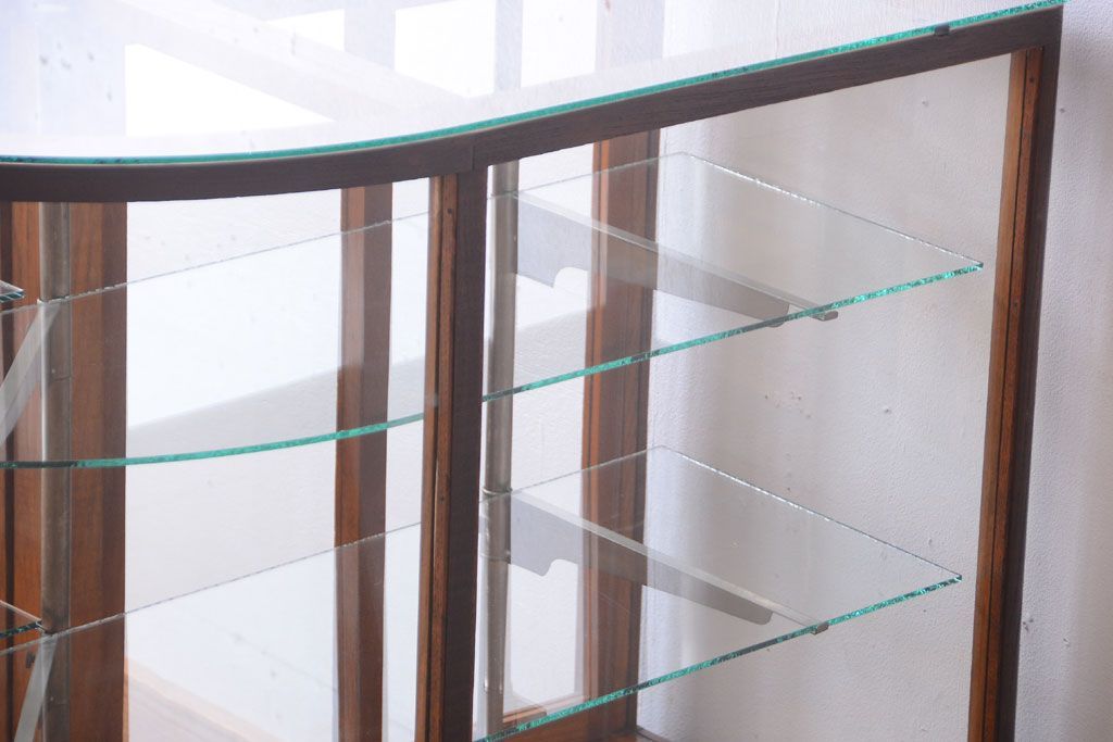 アンティーク家具　和製アンティーク　古いナラ材のR型ガラスショーケース