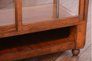 アンティーク家具　和製アンティーク　古いナラ材のR型ガラスショーケース