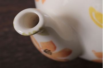 アンティーク雑貨　イギリスビンテージ　WESTFIELD ART POTTERY ポット・カップ&ソーサーなど4点(洋食器)