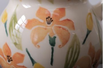 アンティーク雑貨　イギリスビンテージ　WESTFIELD ART POTTERY ポット・カップ&ソーサーなど4点(洋食器)