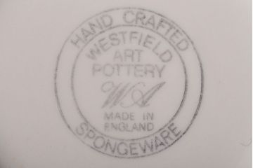 アンティーク雑貨　イギリスビンテージ　WESTFIELD ART POTTERY ポット・カップ&ソーサーなど4点(洋食器)