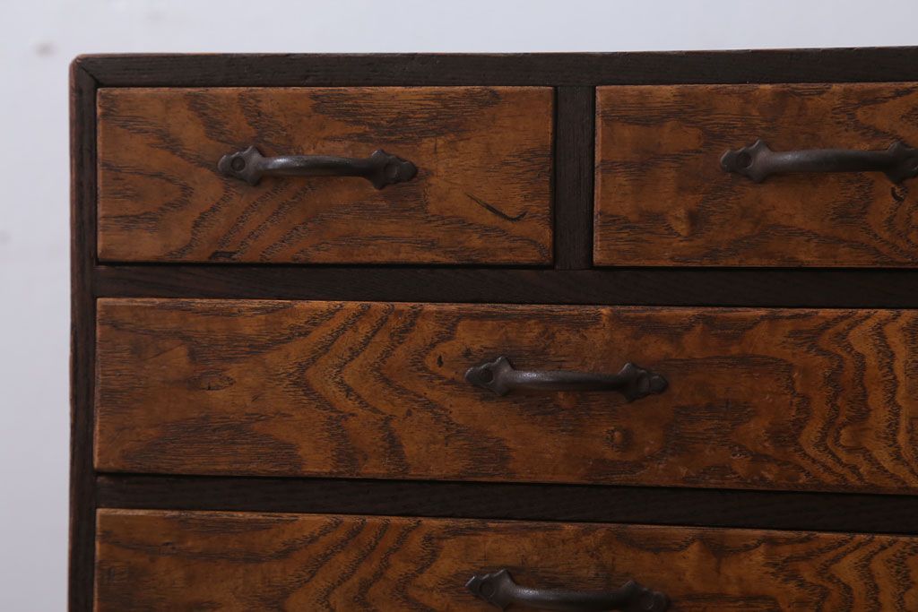 アンティーク家具　和製アンティーク　古い木製の小引き出し