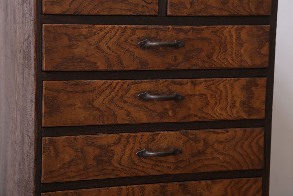 アンティーク家具　和製アンティーク　古い木製の小引き出し