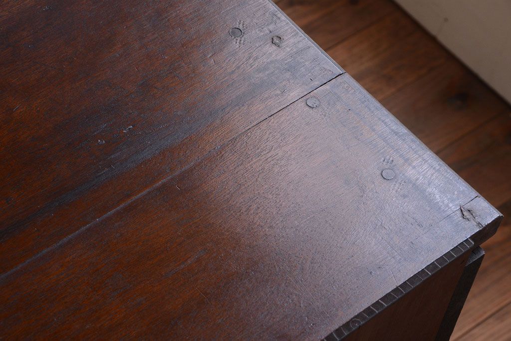 アンティーク家具　アンティーク　古い木製の30杯ドロワー(引き出しサイドボード・薬箪笥)