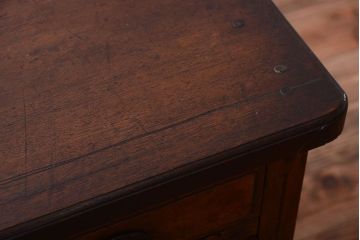 アンティーク家具　アンティーク　古い木製の30杯ドロワー(引き出しサイドボード・薬箪笥)