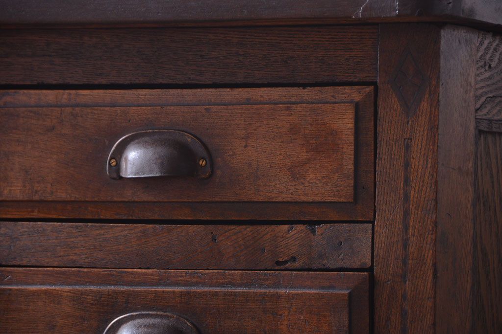 アンティーク家具　アンティーク　古い木製の30杯ドロワー(引き出しサイドボード・薬箪笥)