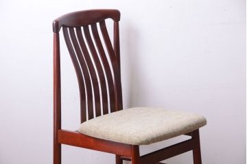 レトロ家具　和製アンティーク　レトロで上品なデザインの古いチェア(1)